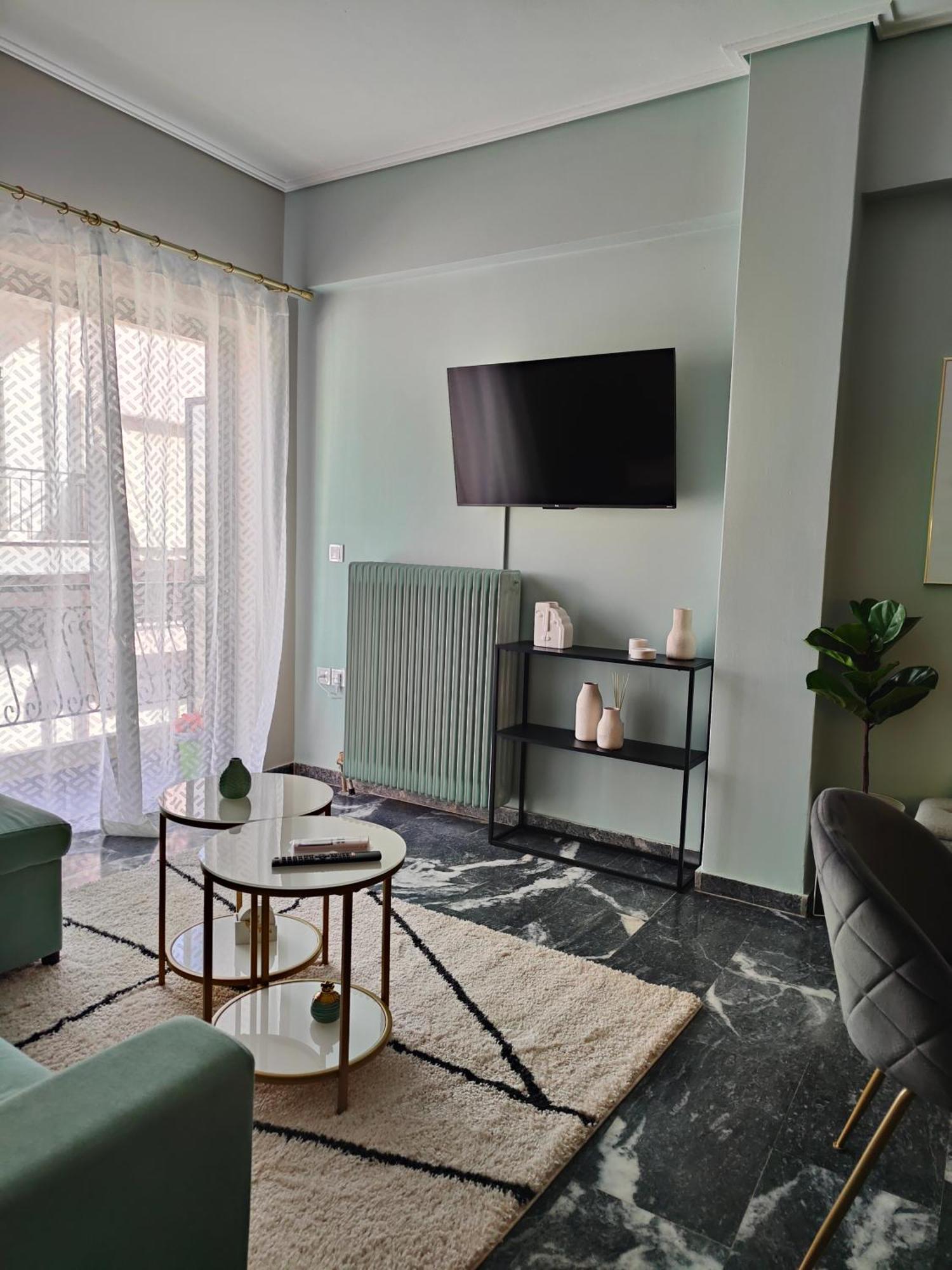 Olivia Apartment-Private Parking Chalkida Bagian luar foto